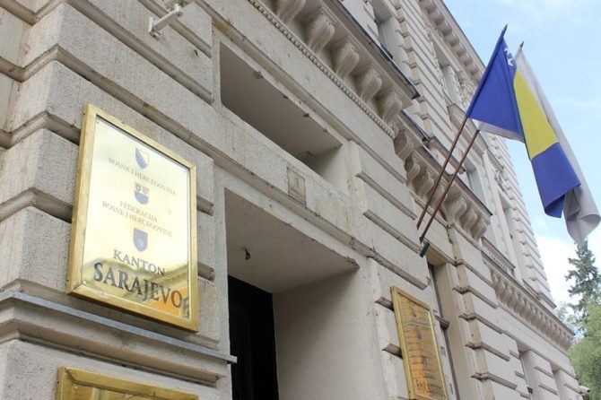 Krizni štab Ministarstva zdravstva poziva stanovnike Kantona Sarajevo da smanje kretanja